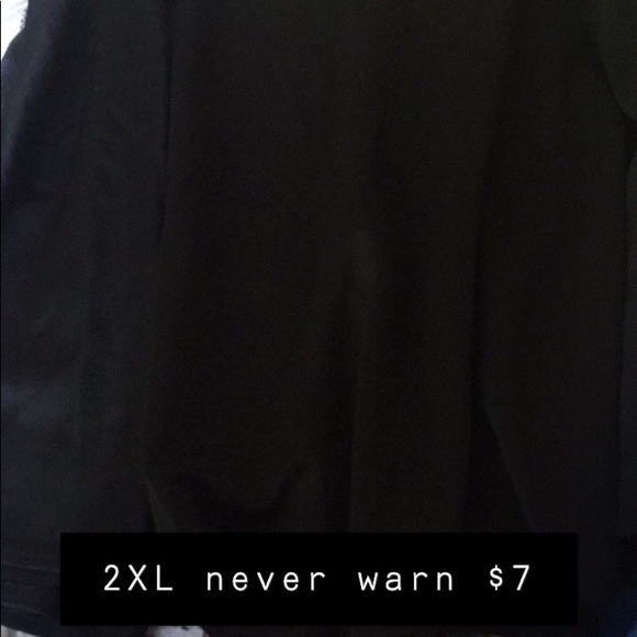 Clothes - Picture 9 of 16